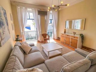 Stay as a Local! Santos Historical 6 Bedroom Apartment III - Lisboa - 9