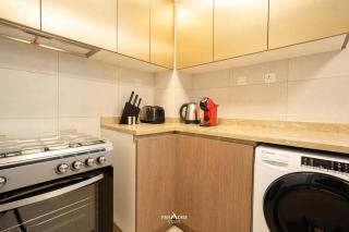 Burj Khalifa & Sea Views, Perfect Location - 9