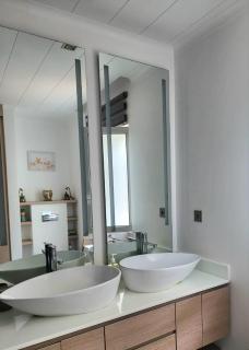 Island Breeze Villa - The Vale - 1