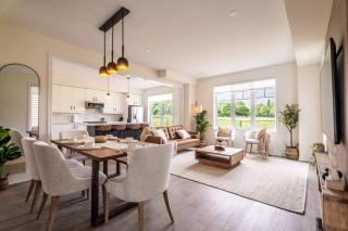 Spotless 5 bed and 4 bath with Wi-Fi and 1hr to Niagara - Hamilton - 0