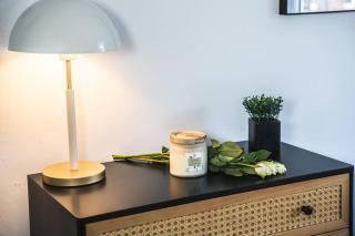 Charming House - Sleeps 5 - Free Parking, Self Check-In, Fast WiFi and Smart TV with Netflix by Yoko Property - 4