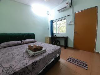 Tony’s Guesthouse at Teluk Bahang - Batu Ferringhi - 1
