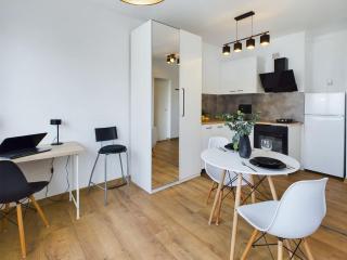 Bright Studio in Downtown Warsaw by Noclegi Renters - Varsavia - 2
