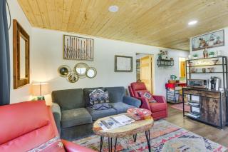Ski-In Red River Retreat Balcony, Mountain Views! - Red River - 7