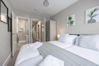 3 Bed, 3 Bath - Brighton Home By Primal Estates Short Lets in Brighton - Brighton & Hove - 0