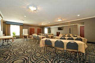Best Western Plus Cutting Horse Inn & Suites - Weatherford - 4