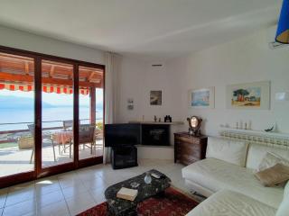 Lovely holiday home with private terrace - Maccagno Inferiore - 1