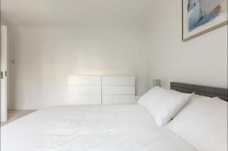 Spacious 1 bed apartment with parking & balcony! - 2