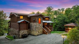 Applewood Manor - 1
