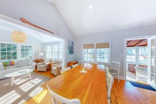 Old Wharf Escape - 4