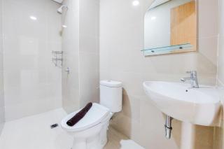 Simply Look and Warm Studio Apartment at B Residence By Travelio - 2