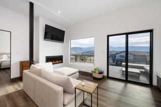 Scenic Perch home - 1