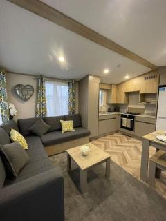 BRAND NEW 6 berth holiday home - Selsey - 1