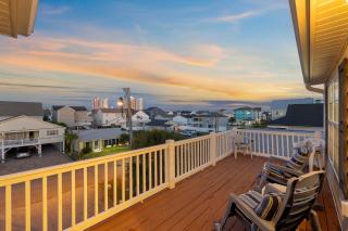 Steps from the Sand & Dining by myBeach Vacation Rentals - 7