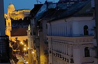 Perfect Place in the center with fast wifi - 6