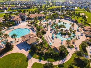 Heated Pool Free Waterpark w Lazy River - Davenport - 9