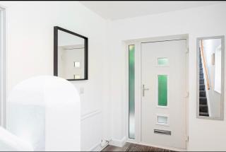 Good Location Free Parking Big Garden Modern House - Swindon - 6