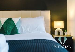 Large 5BDR House By Vista Stays Short Lets & Serviced Accommodation Salford With Pool Table, PS4 & Private Parking - 1