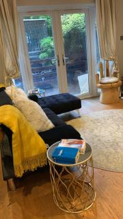 Three Bedroom Apartment by Beautiful Park - Londra - 2
