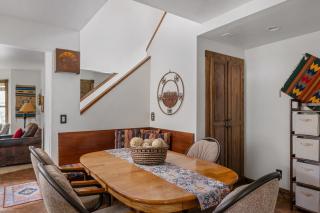 Bachman Village #9 - backyard and steps to skiing! - 4