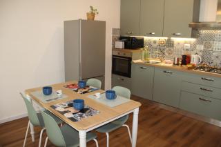 MyHome YourHome Trilocale con balcone - 0