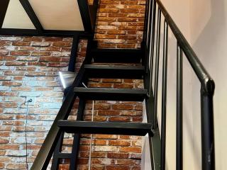 Stylish Studio Dave Apt Depok with Pool, WiFi, Netflix by 2ndHome - 5