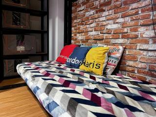 Stylish Studio Dave Apt Depok with Pool, WiFi, Netflix by 2ndHome - - 3