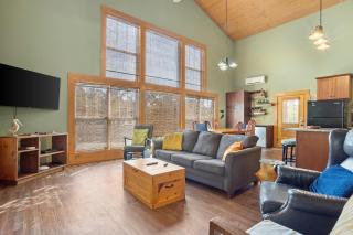 Pool Retreat Waterfront 6 Bedroom Boat Ramp Game Room Pass Christian Home - Pass Christian - 7