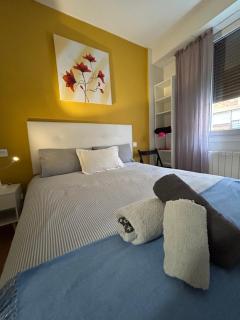 Viana Urban Apartment , Cozy 2BR Near Old Town - 4