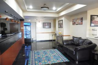 Red Roof Inn & Suites Galloway - Galloway - 4