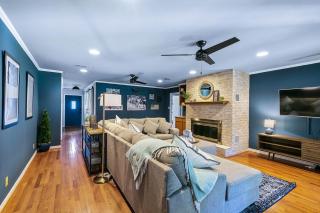 Das Bach Haus - Game Room Make-Up Room & Hot Tub - Fredericksburg - 5