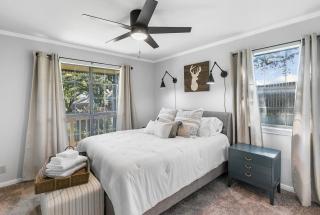 Das Bach Haus - Game Room Make-Up Room & Hot Tub - 4