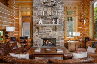 Bear Lodge - Modern log home at easy ski-in-out location - 6