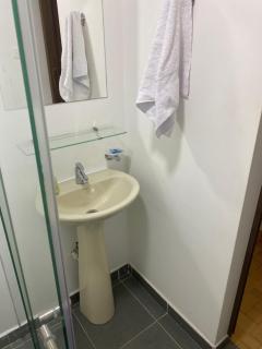 Acogedor loft, con parqueadero para 4 huéspedes Medellín Antioquia - Medellín - 1