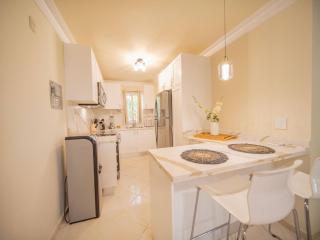 Garden Condos 21, Modern 1BR APT In Sosua Strip GUEST FRIENDLY - 5