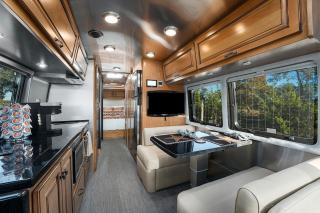 Airstream Getaway - Hot Tub & Fire Pit - 8