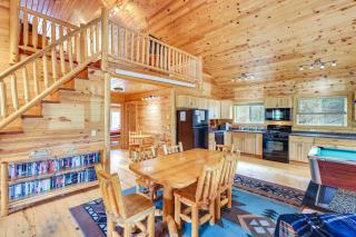 Wraparound Deck and BBQ Pet-Friendly Deadwood Cabin - 9
