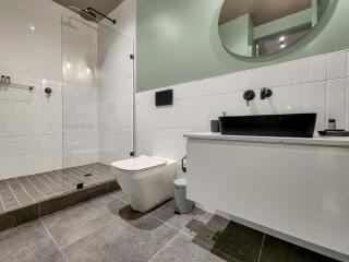 Upmarket and Stylish Apartment With Rooftop Pool. - Cidade Do Cabo - 6