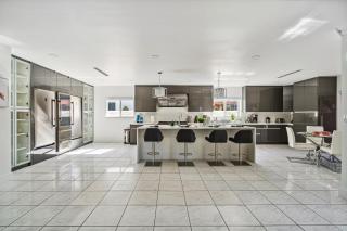 Tropical Pool Paradise x 6-BD 4-BA Luxury Living - Hialeah - 1