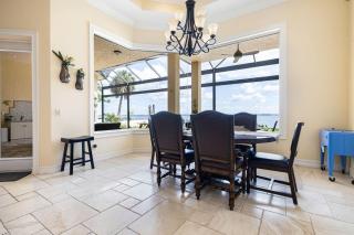Peace River Waterfront Luxury Living - 5-BD w Pool - 1