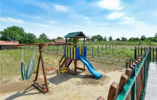 Nice Home In Prugovac With Sauna - Prugovac - 8