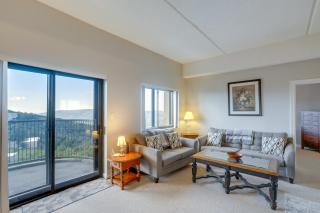 Hike, Golf and Sip Sugar Mountain Resort Condo - Sugar Mountain - 7