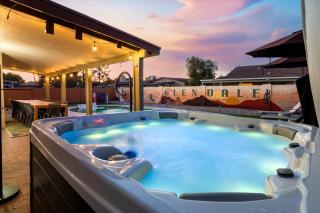 Slide into Fun Pool Games Fire Pit Sport Court - Glendale - 6