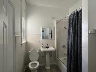 Van Nuys Homes for the Soul - 8