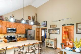 Waterfront Johnson Lake Getaway with Fire Pit! - - 6