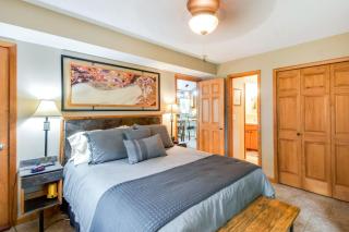 Waterfront Johnson Lake Getaway with Fire Pit! - - 1