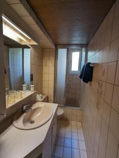 Cosy Room in Tyrolean Flat - Innsbruck - 4