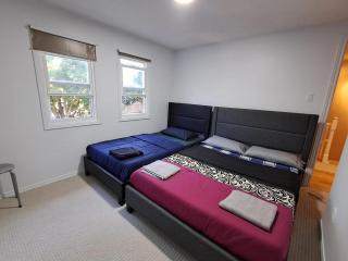 Mississauga Family Suite for 4- 10 minutes to Sheridan, Amazon Warehouse, Plaza, Go - Mississauga - 6