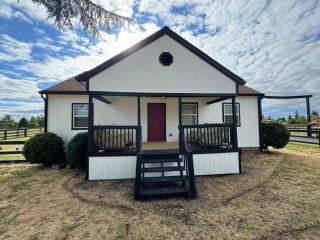 Perfect for families & couples on a farm - 0