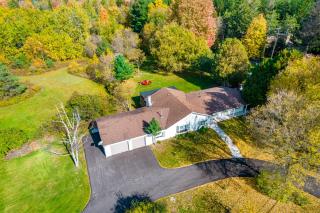 5 Bedroom Vacation Cottage - King City - Schomberg - 0